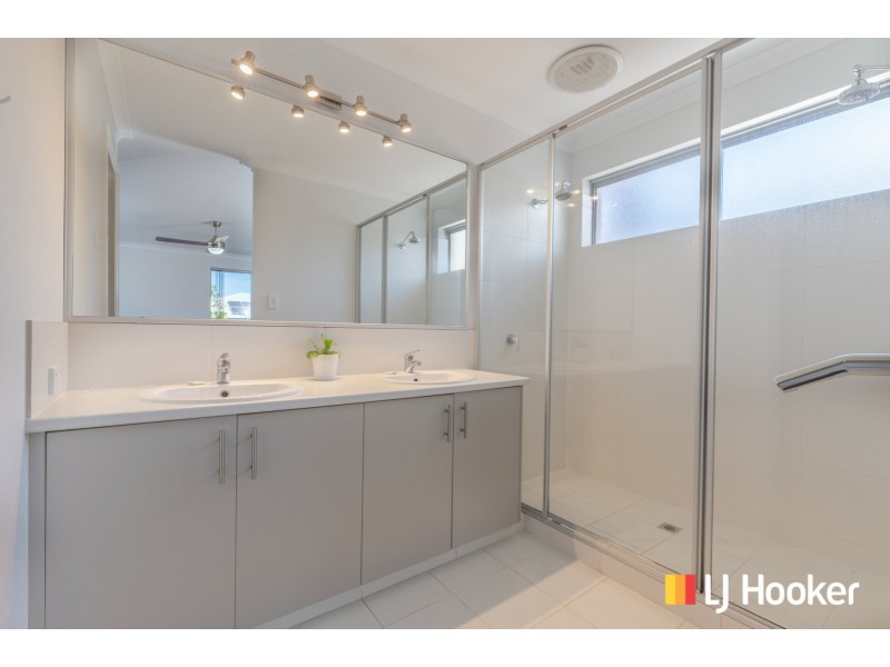 4 Leeway Loop, Alkimos WA 6038