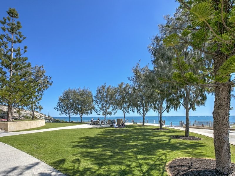 4 Leeway Loop, Alkimos WA 6038