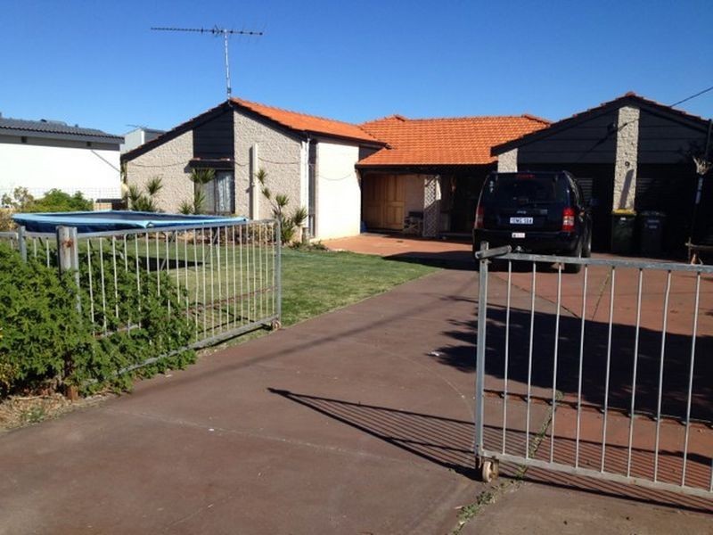 9 Chester Avenue, Two Rocks WA 6037