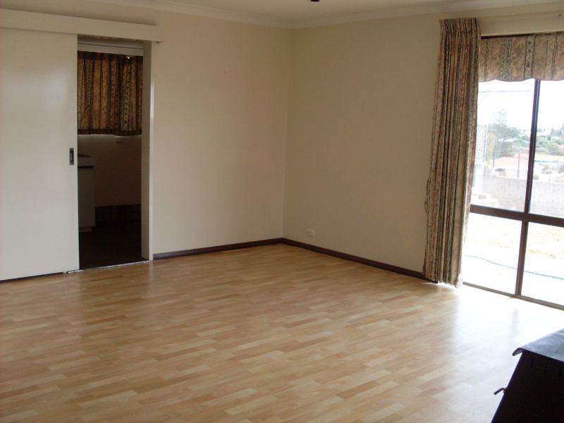 9 Chester Avenue, Two Rocks WA 6037