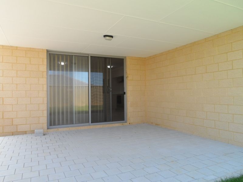 54 Fawkner Road, Two Rocks WA 6037