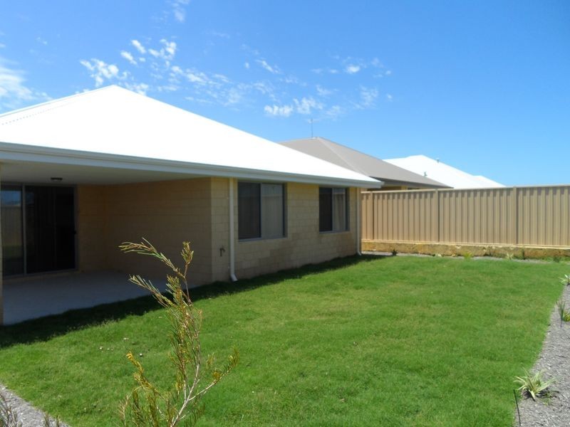 54 Fawkner Road, Two Rocks WA 6037