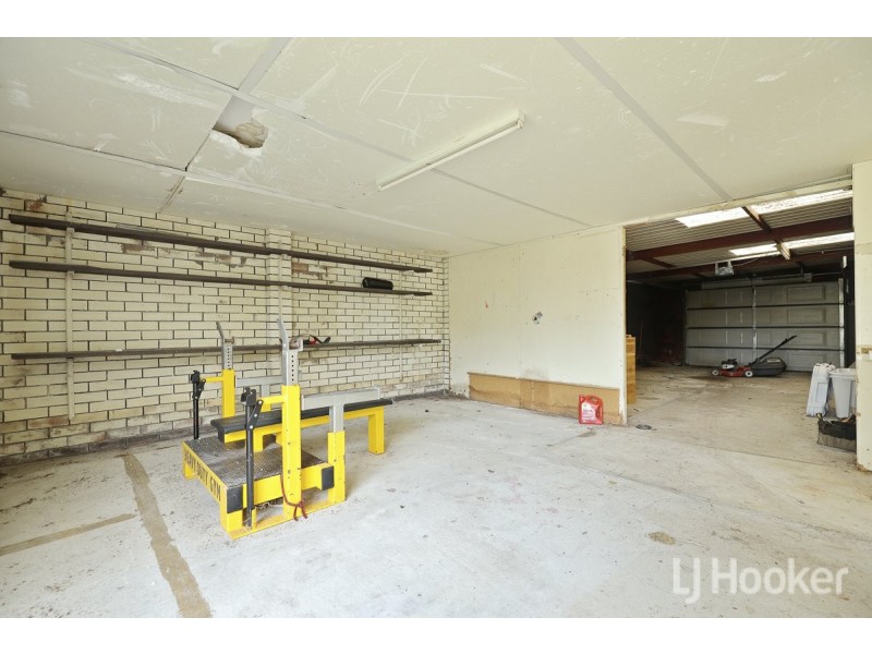 7 Mitchell Place, Two Rocks WA 6037