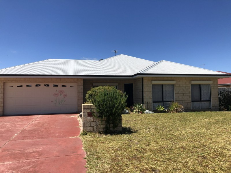 8 Mousehole Crescent, Yanchep WA 6035