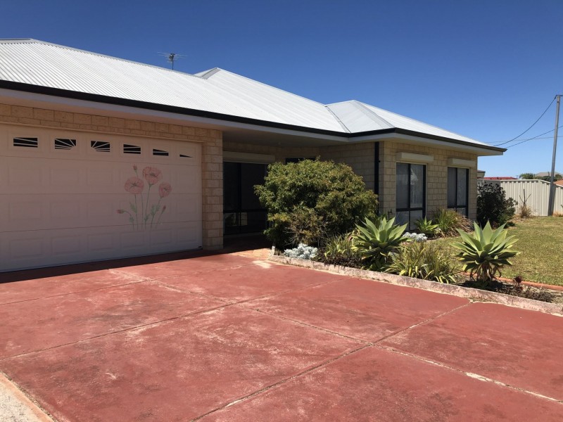 8 Mousehole Crescent, Yanchep WA 6035
