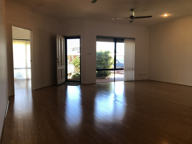 8 Mousehole Crescent, Yanchep WA 6035