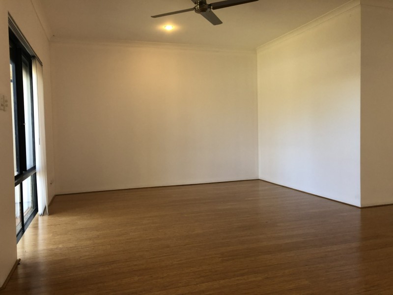 8 Mousehole Crescent, Yanchep WA 6035