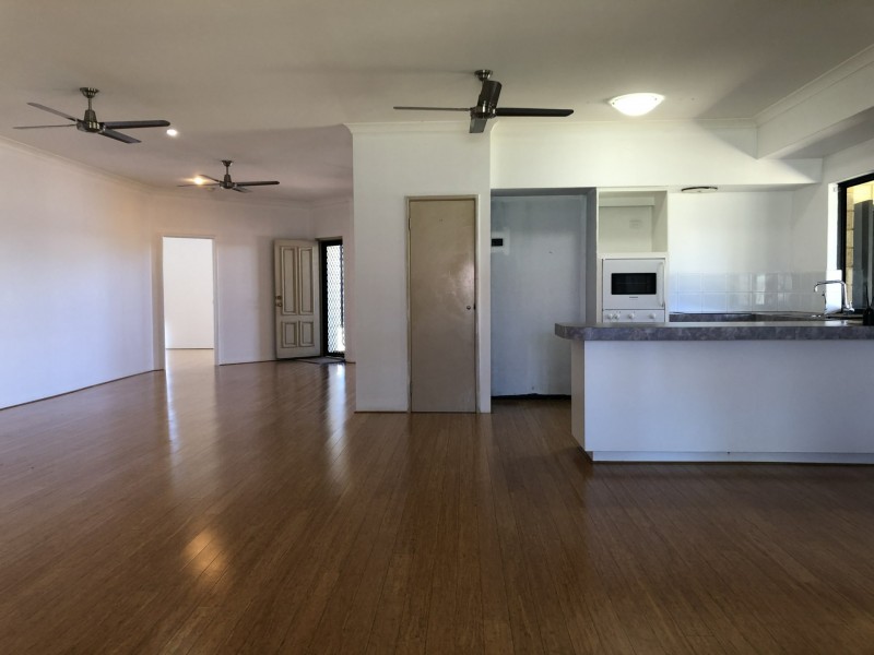 8 Mousehole Crescent, Yanchep WA 6035