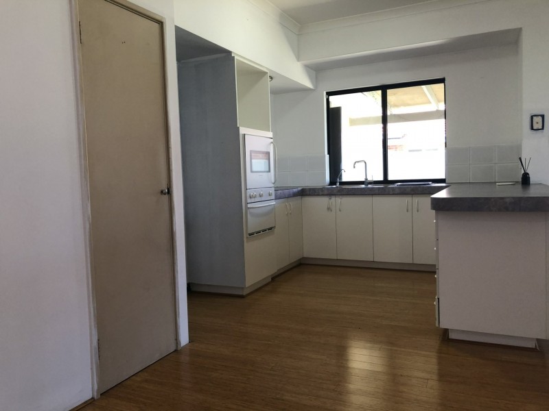 8 Mousehole Crescent, Yanchep WA 6035