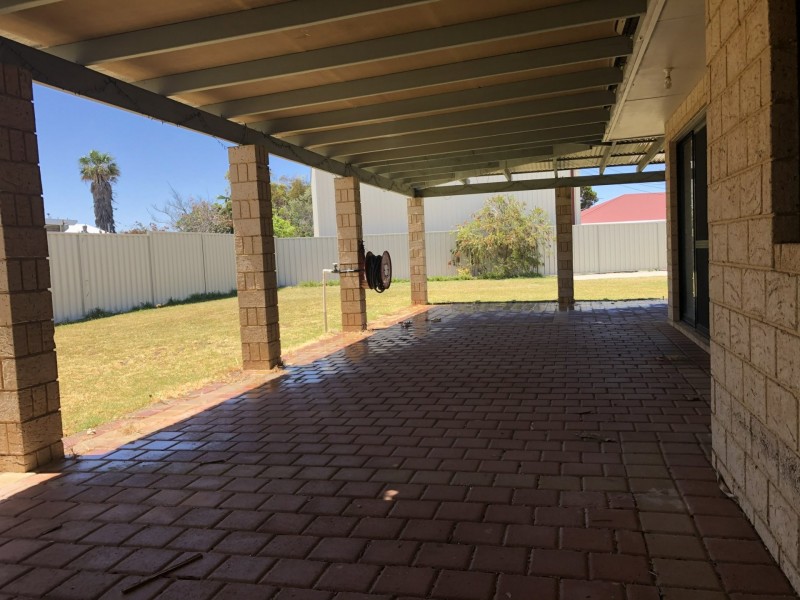 8 Mousehole Crescent, Yanchep WA 6035