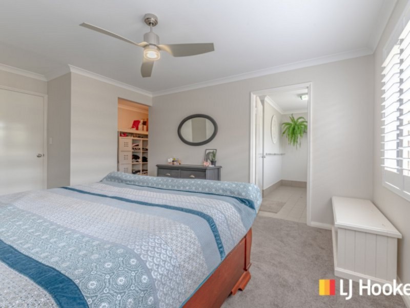 4 Hutt Court, Two Rocks WA 6037