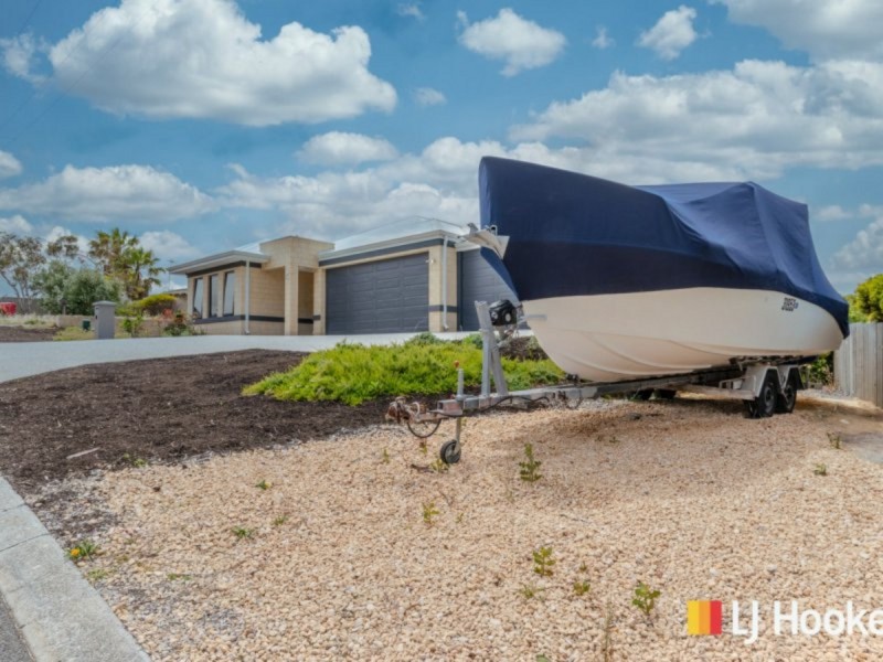 4 Hutt Court, Two Rocks WA 6037