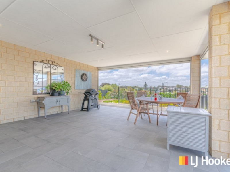 4 Hutt Court, Two Rocks WA 6037