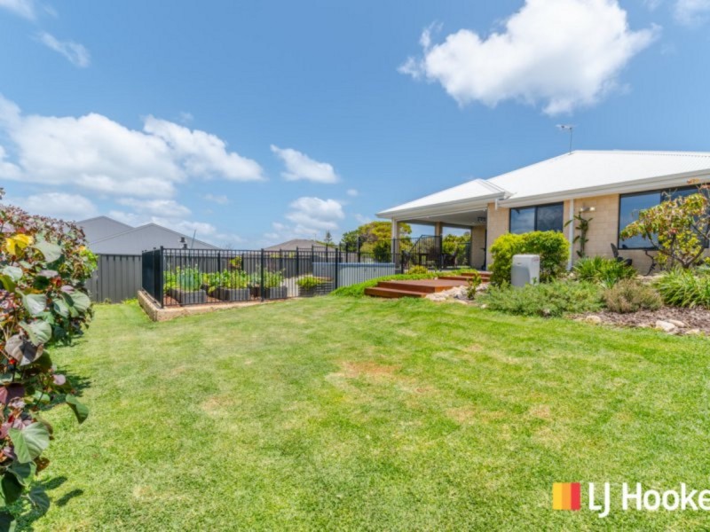 4 Hutt Court, Two Rocks WA 6037