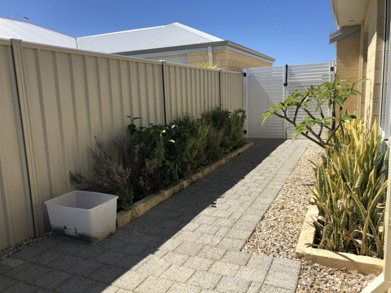 6 Summerhome Parade, Yanchep WA 6035