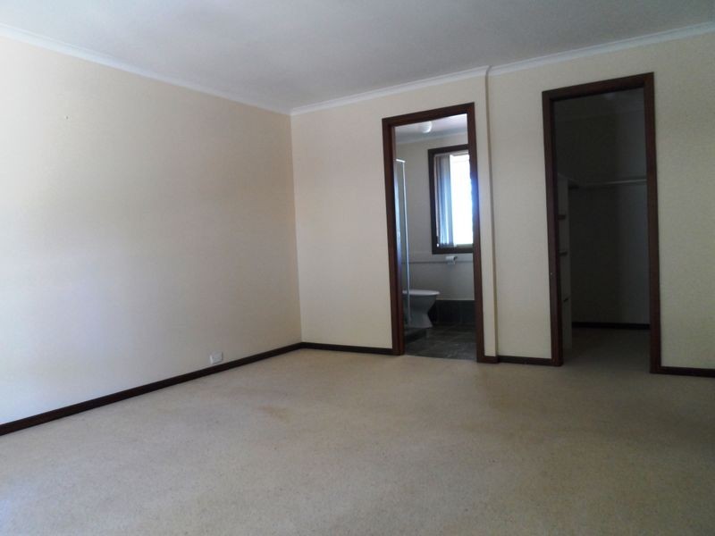 192 Nicklaus Avenue, Woodridge WA 6041