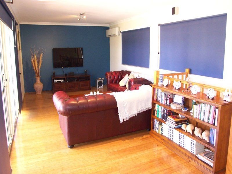 6 Intrepid Court, Yanchep WA 6035