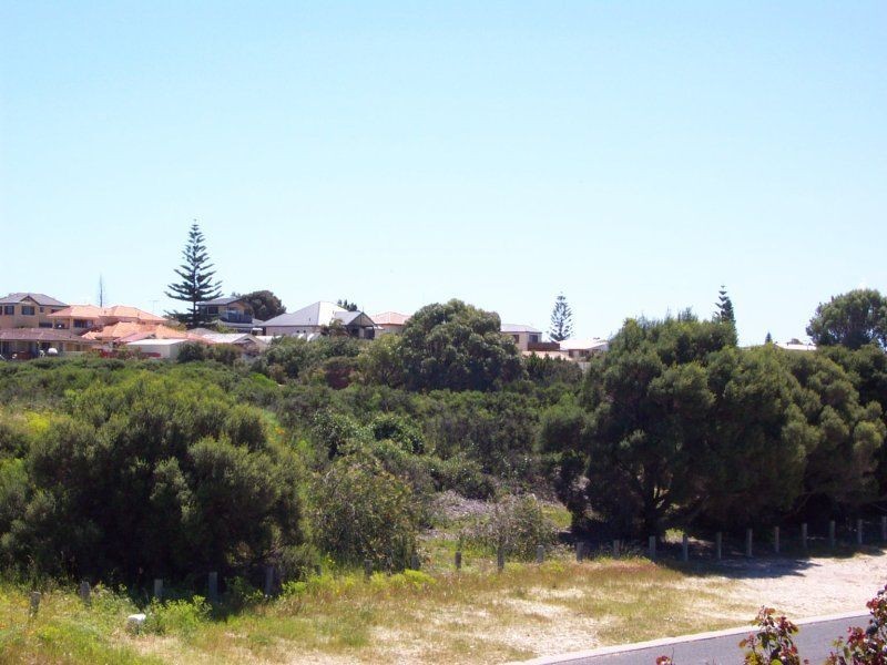 6 Intrepid Court, Yanchep WA 6035