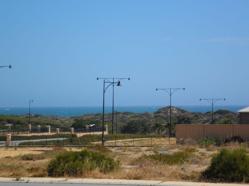 20 Hamelin Street, Two Rocks WA 6037