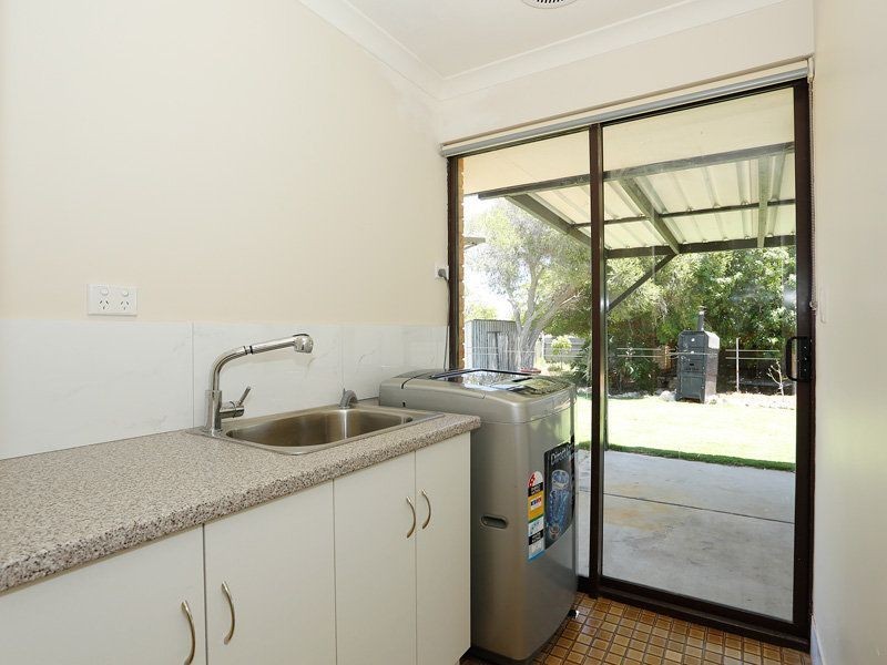 11 Wilson Place, Two Rocks WA 6037