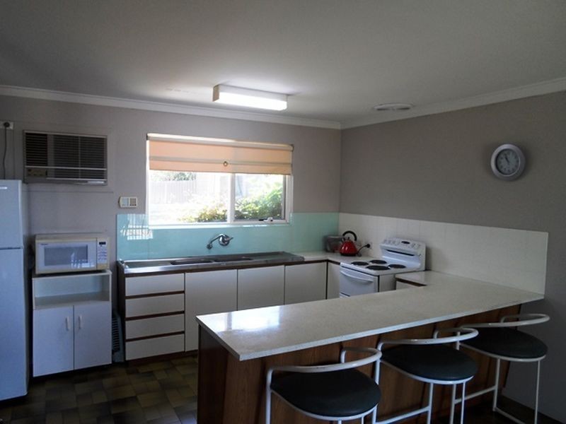 15 Hutt Court, Two Rocks WA 6037