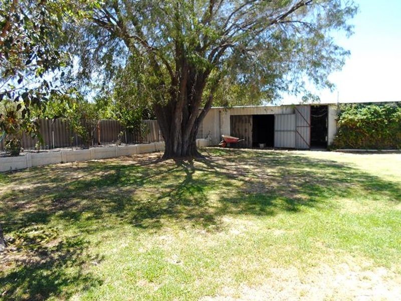 15 Hutt Court, Two Rocks WA 6037