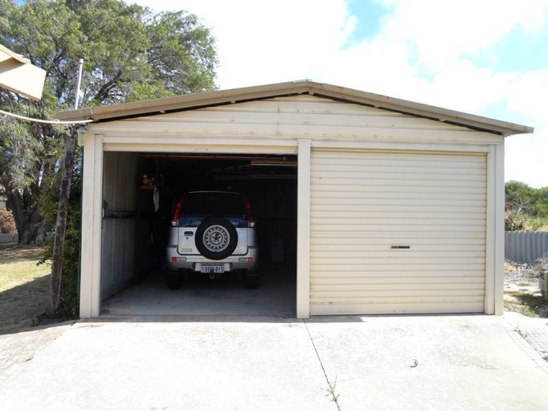 15 Hutt Court, Two Rocks WA 6037