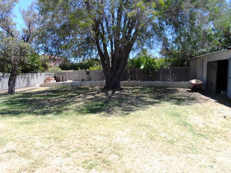 15 Hutt Court, Two Rocks WA 6037