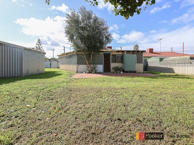 27 Whitfield Drive, Two Rocks WA 6037