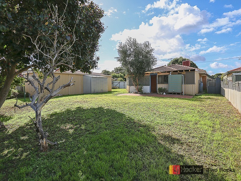 27 Whitfield Drive, Two Rocks WA 6037