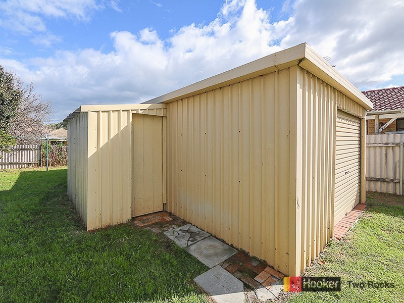 27 Whitfield Drive, Two Rocks WA 6037