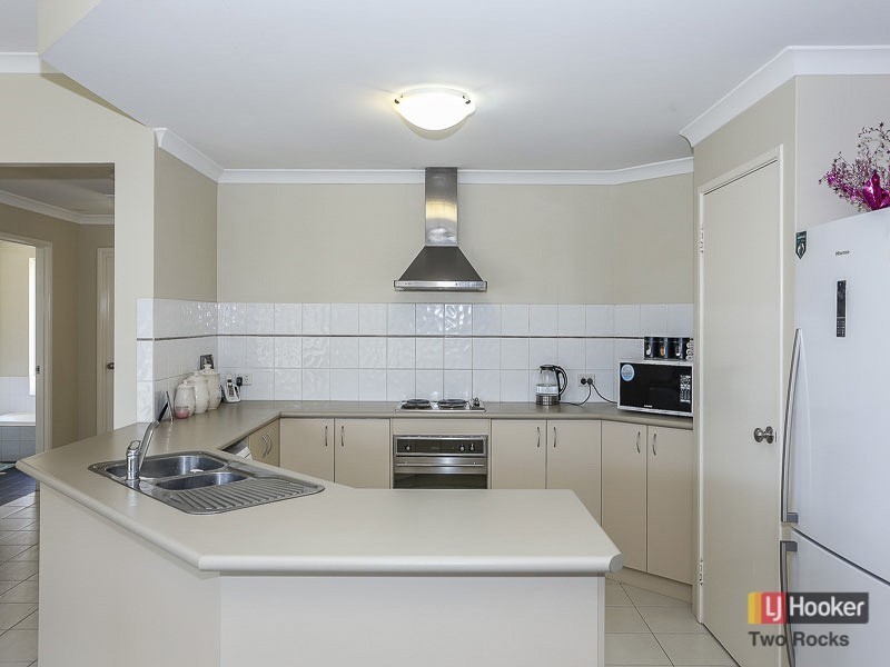 12 Clearview Street, Yanchep WA 6035