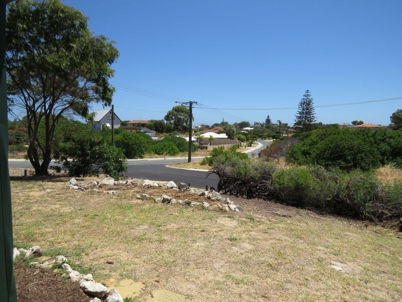 2 Asche Way, Two Rocks WA 6037
