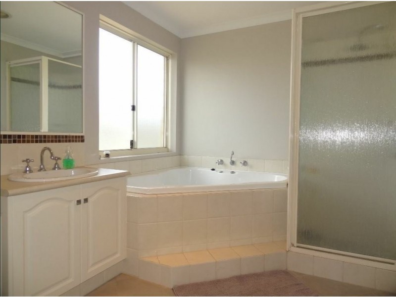 1 Seadrift Street, Yanchep WA 6035