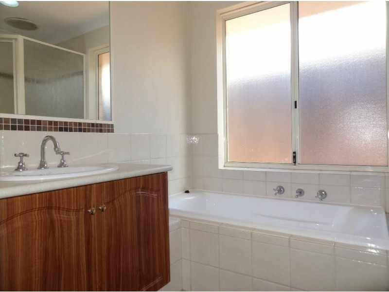 1 Seadrift Street, Yanchep WA 6035