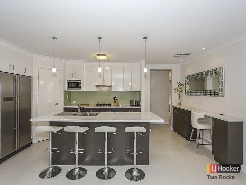 14 Current Street, Yanchep WA 6035