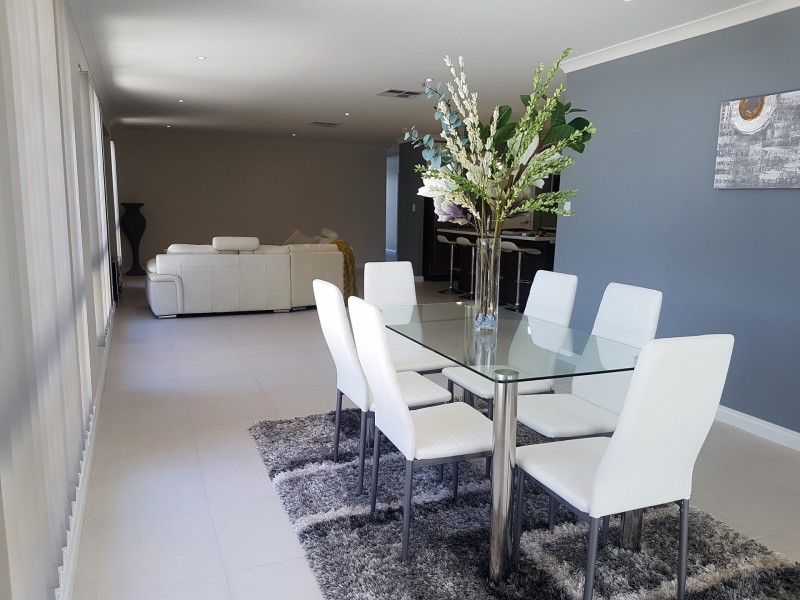 14 Current Street, Yanchep WA 6035