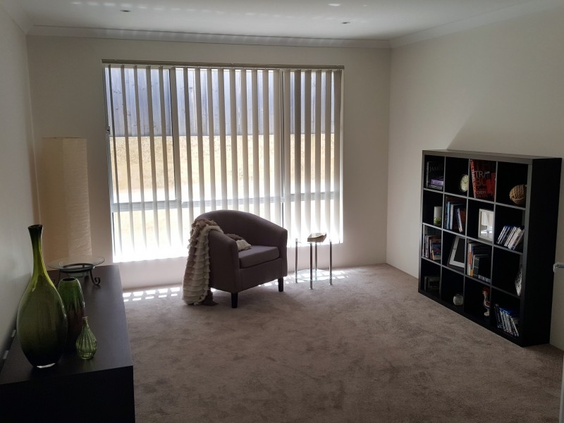 14 Current Street, Yanchep WA 6035