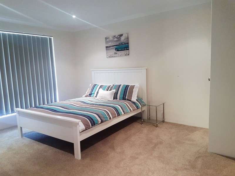 14 Current Street, Yanchep WA 6035