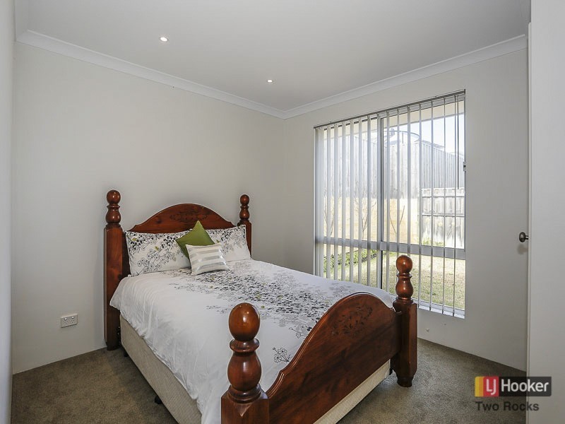 14 Current Street, Yanchep WA 6035