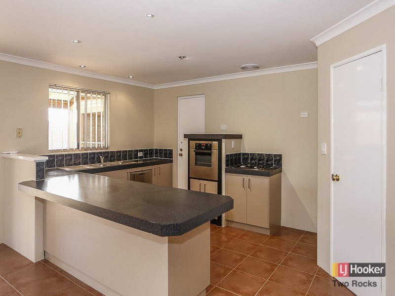 34 Damepattie Drive, Two Rocks WA 6037