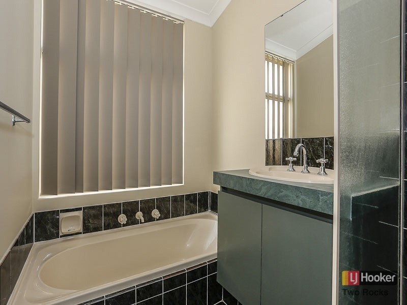 34 Damepattie Drive, Two Rocks WA 6037