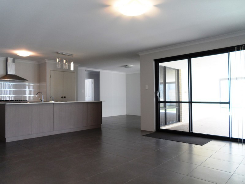 46 Jerrail Street, Yanchep WA 6035