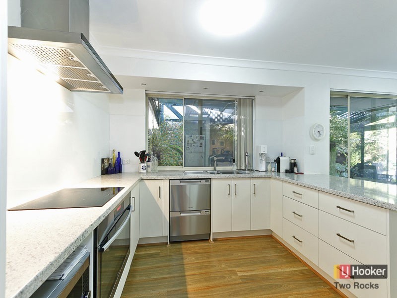 40 Sunningdale Road, Yanchep WA 6035