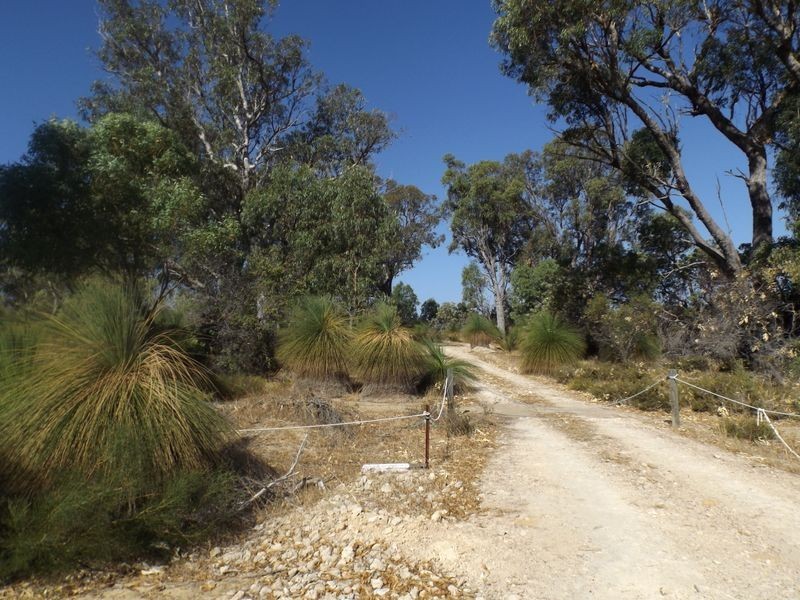 18 Bushwood Follow, Two Rocks WA 6037