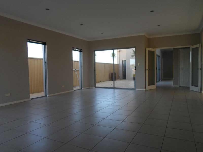 3 Montebello Boulevard, Two Rocks WA 6037