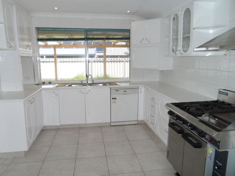 5 Gretel Court, Two Rocks WA 6037