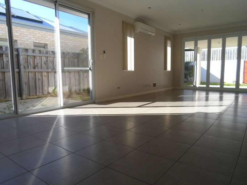 48 Lindsay Beach Boulevard, Yanchep WA 6035