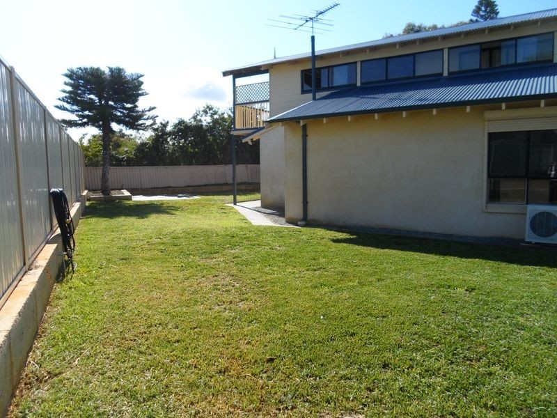 5 Brodia Place, Two Rocks WA 6037