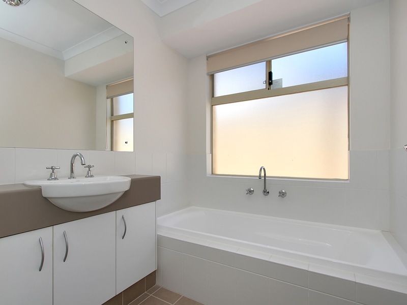 50 Weatherley Drive, Two Rocks WA 6037